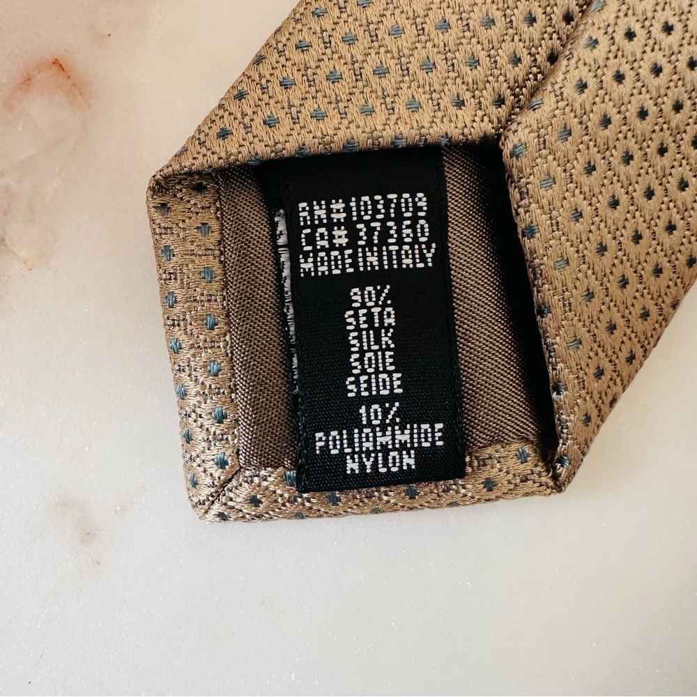 Giorgio Armani Silk Tie Geometric Jacquard Pattern. - Picture 4 of 4